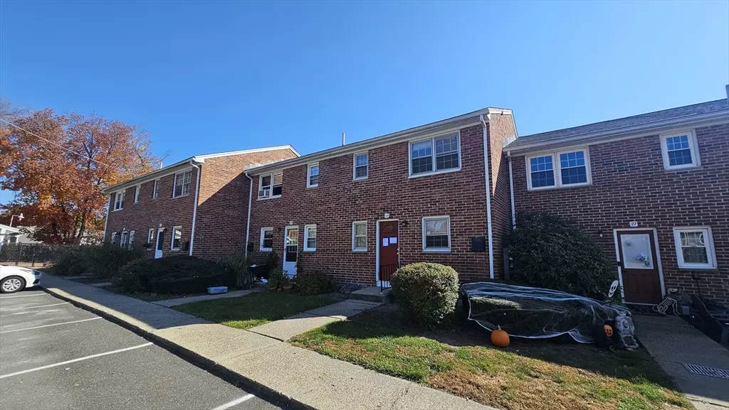 28 Hadley Village Rd #28, South Hadley, MA 01075