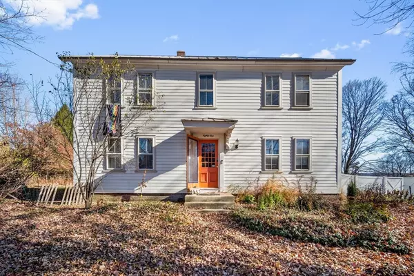 81 East St, Granby, MA 01033