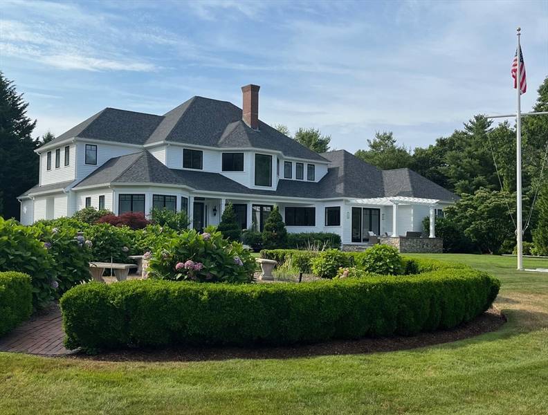 505 Baxters Neck Rd, Barnstable, MA 02648