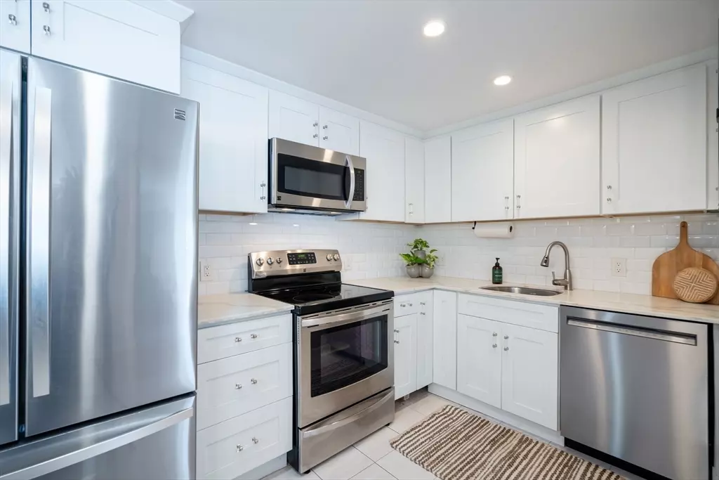 Medford, MA 02155,22 Ninth St #306