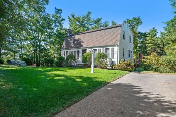 53 Lantern Ln, Plymouth, MA 02360