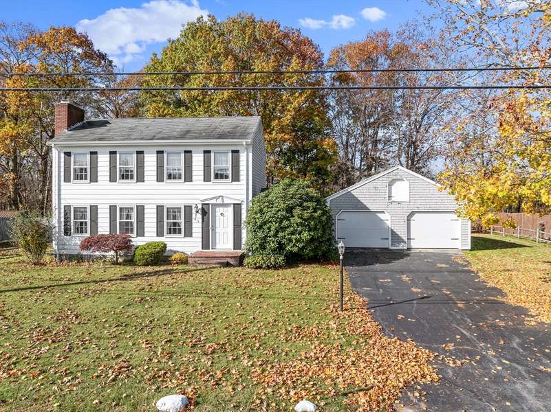 915 Almy Rd, Somerset, MA 02726