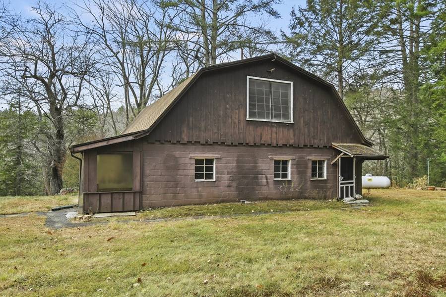 8 Tannery Road, Sandisfield, MA 01255