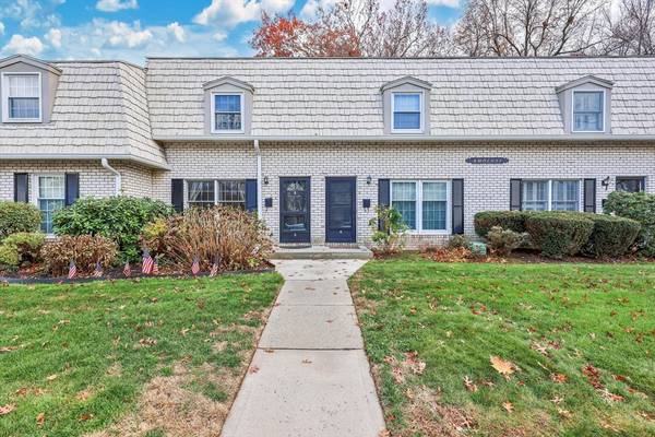 3 Plantation Dr #3, Agawam, MA 01001