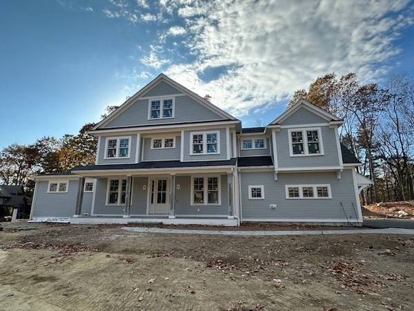 3 Spring Ln, Dover, MA 02030