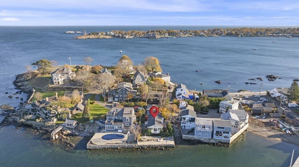 9 Fort Beach Way, Marblehead, MA 01945