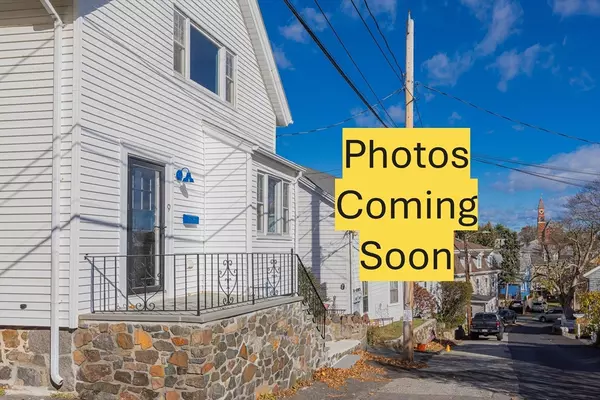 9 Rowland St, Marblehead, MA 01945