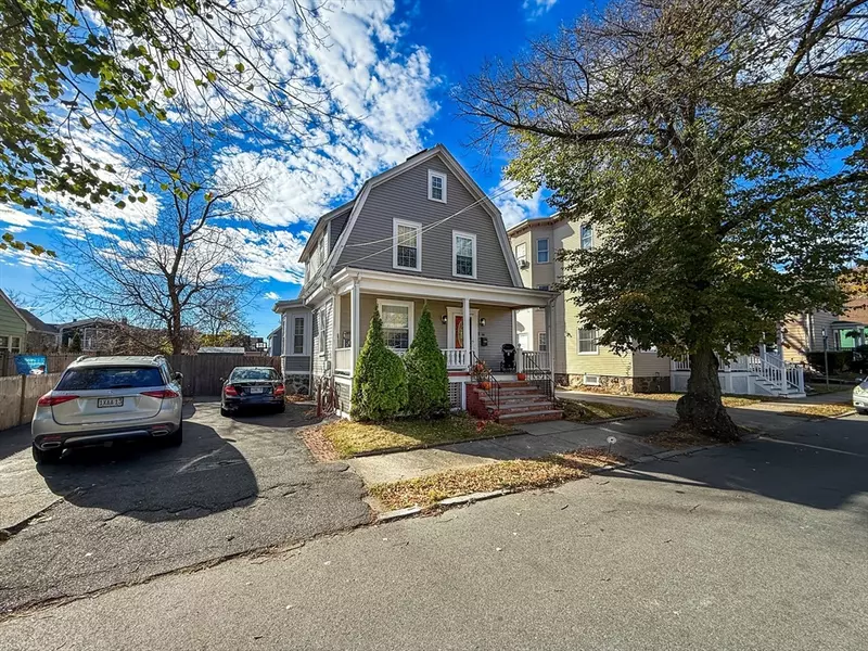 66 Hillside Ave, Lynn, MA 01902