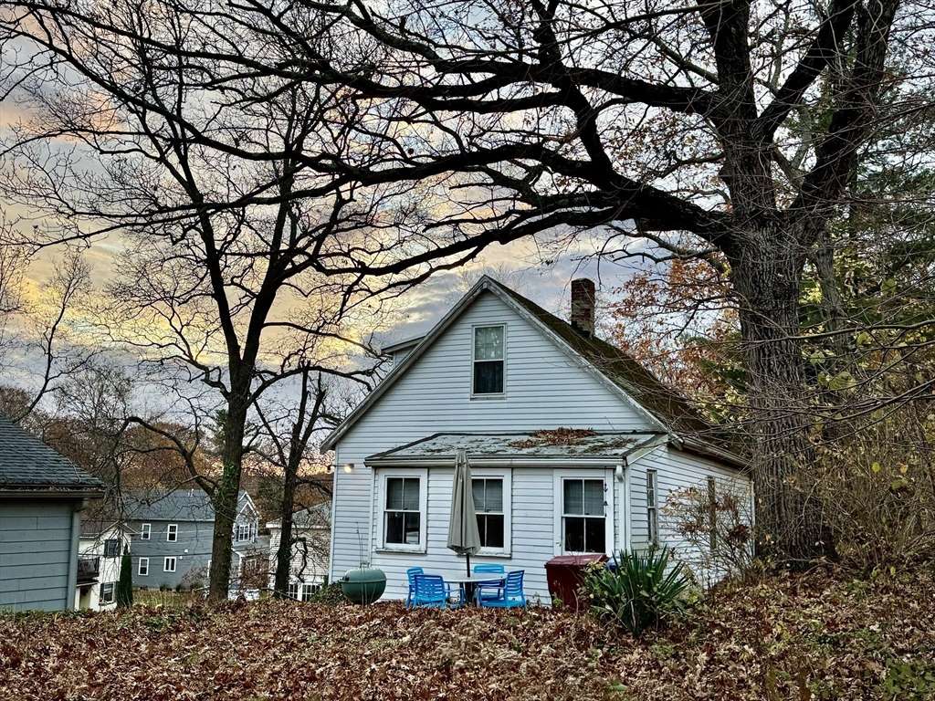 Melrose, MA 02176,9 Ledge Street