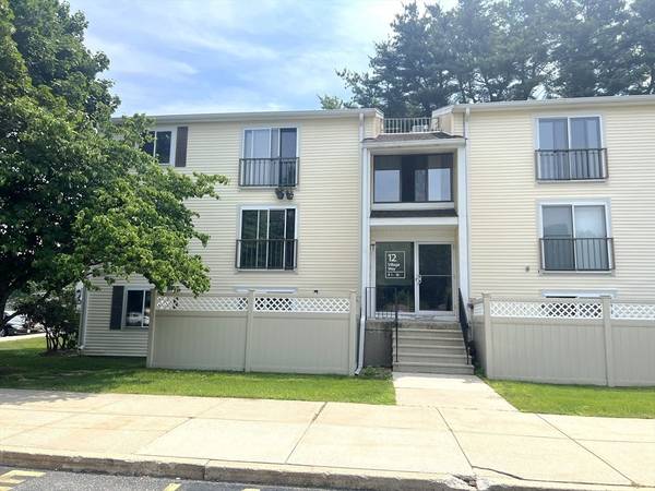 12 Village Way #9, Natick, MA 01760