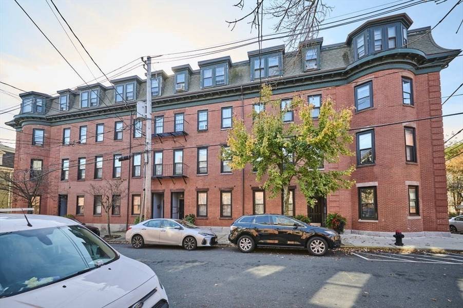 20 Beacon St #13, Chelsea, MA 02150