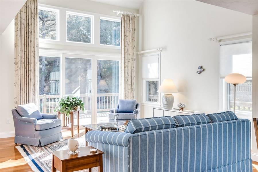 20 Holbeck Corner #8, Plymouth, MA 02360