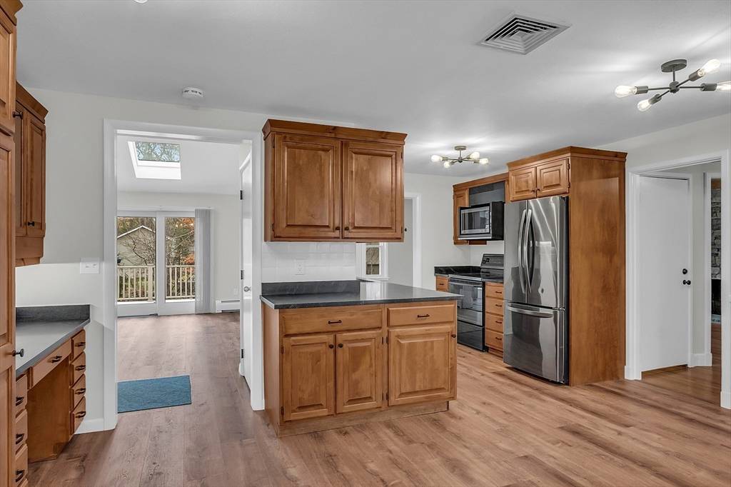 Shrewsbury, MA 01545,36 Colton Ln