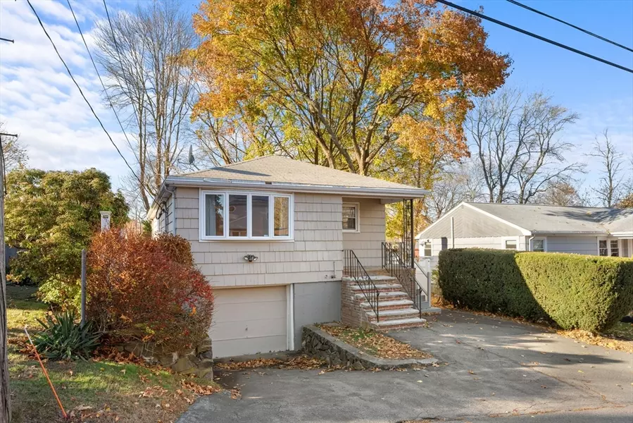 33 Fairchild Ave, Saugus, MA 01906