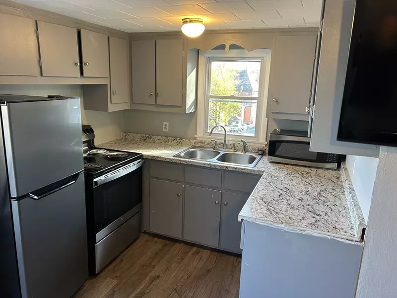 19 Prospect St #3, Spencer, MA 01562