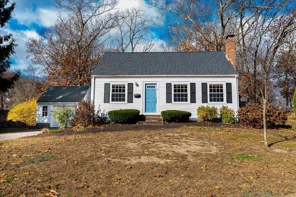 61 Ledgewood Rd, Dedham, MA 02026