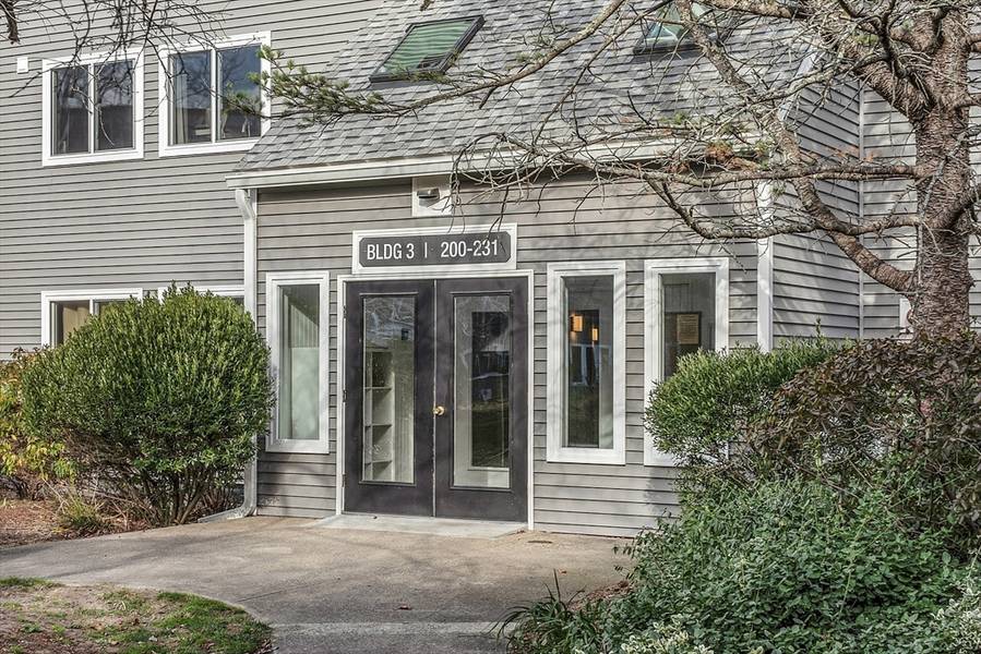 255 North Road #201, Chelmsford, MA 01824