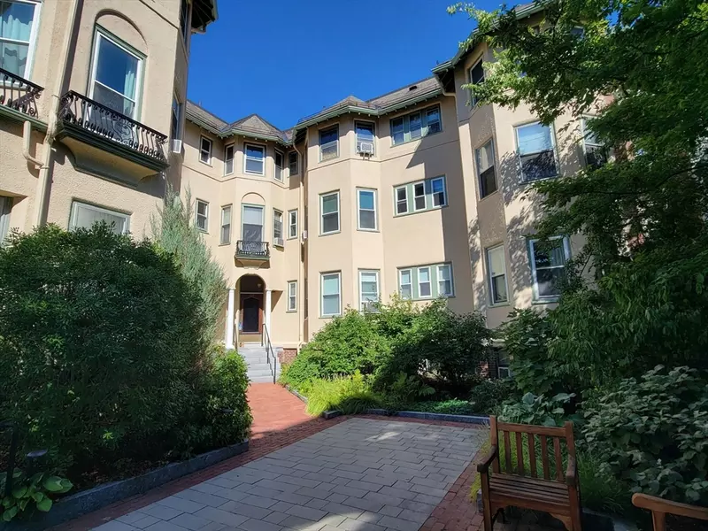 1619 Massachusetts Avenue #B2, Cambridge, MA 02138