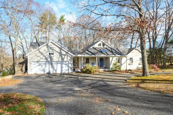 55 Farley Ave, Ipswich, MA 01938