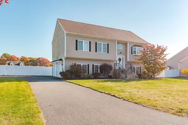 73 Blue Grass Cir, Taunton, MA 02780