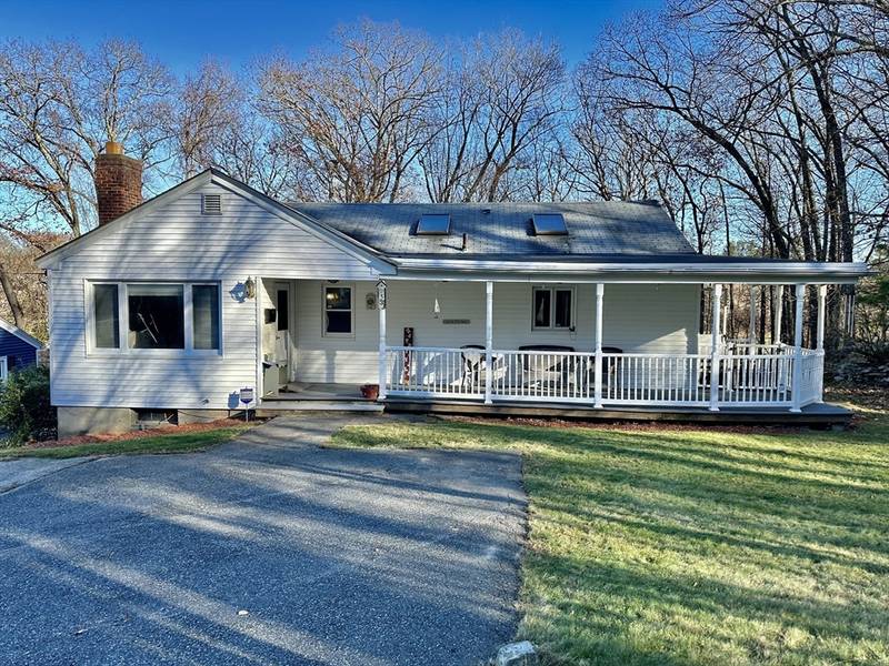 53 Dellwood Rd, Worcester, MA 01602