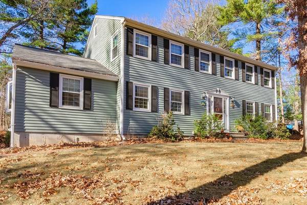 12 Barnstable Rd, Norfolk, MA 02056