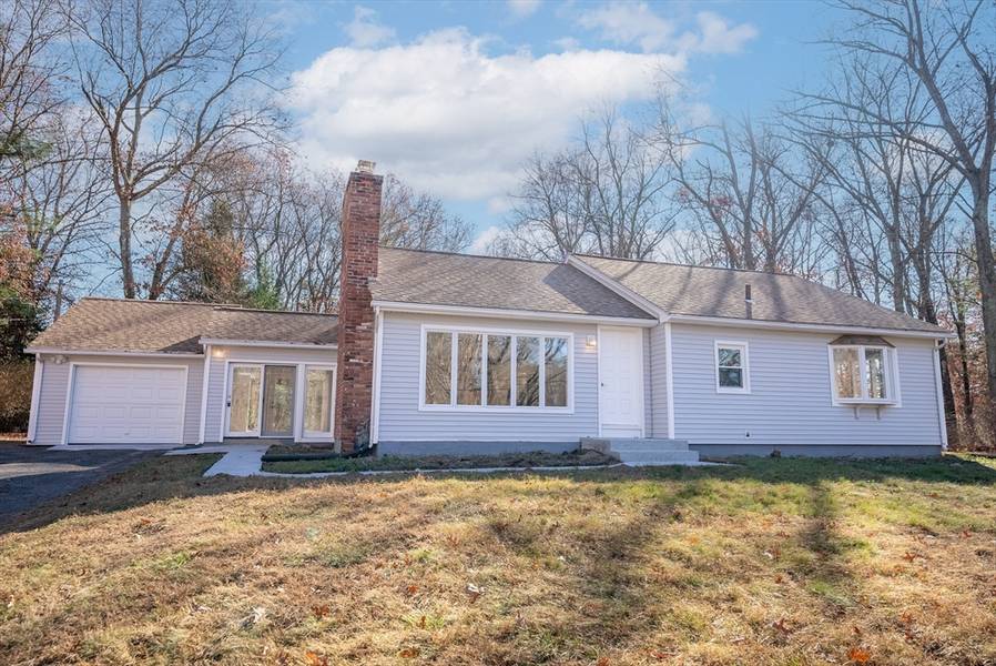 16 Oak Knoll Drive, Hampden, MA 01036