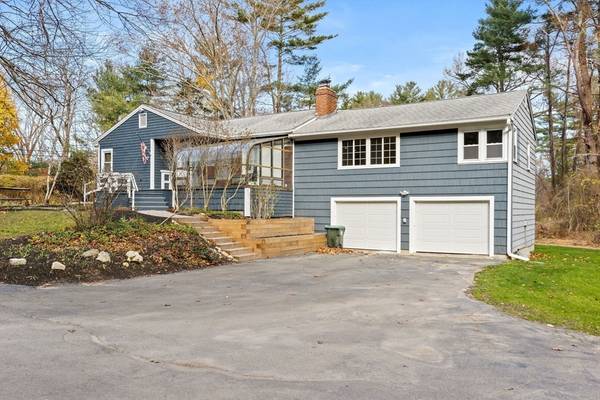 107 Tea Rock Lane, Marshfield, MA 02050