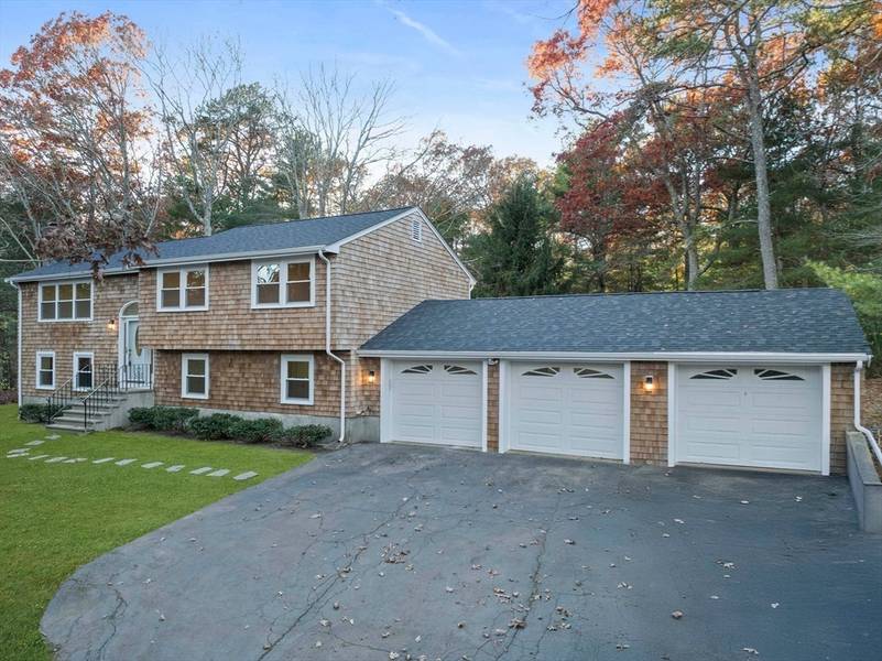 203 Clark Rd, Plymouth, MA 02360