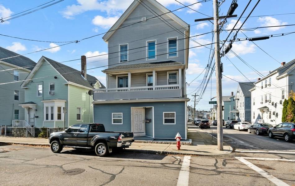 63 Crapo St, New Bedford, MA 02740