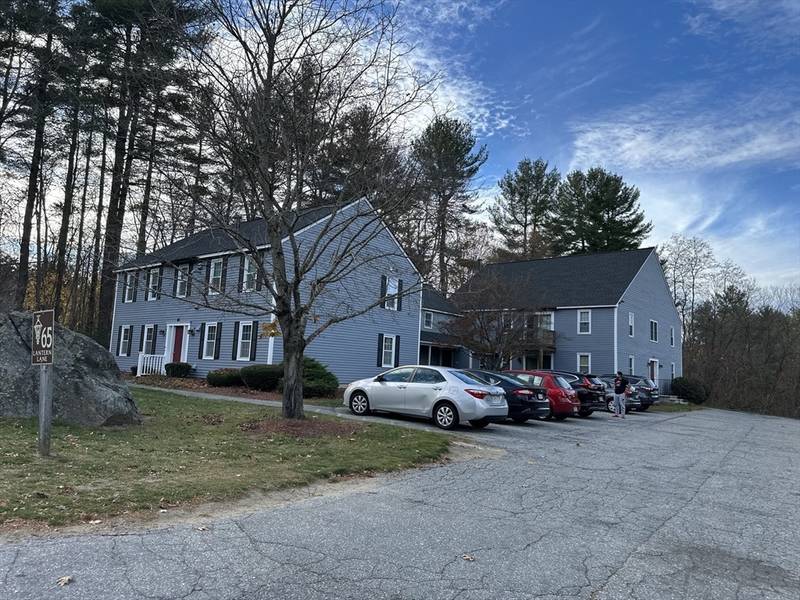 65 Lantern Ln #4, Dracut, MA 01826