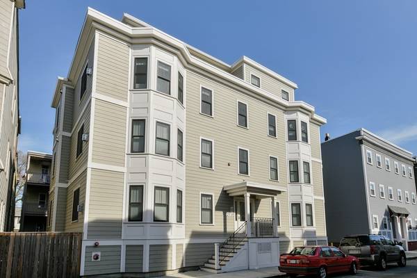 27 Washburn #5, Boston, MA 02125