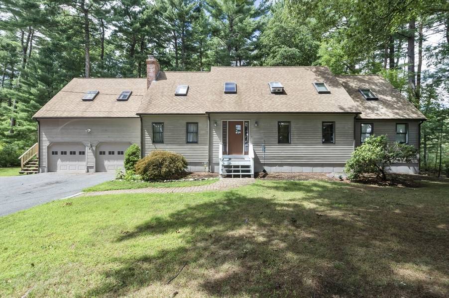 258 Kelley Blvd, North Attleboro, MA 02760