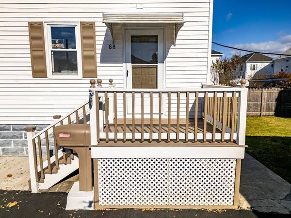 Fall River, MA 02724,88 Price Pl