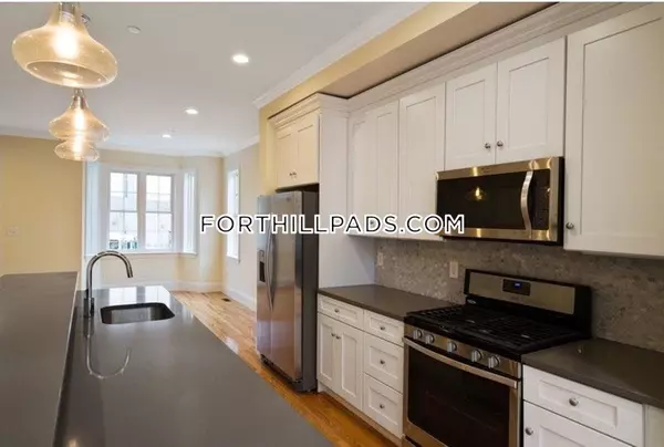 Boston, MA 02119,3 Putnam Place #1