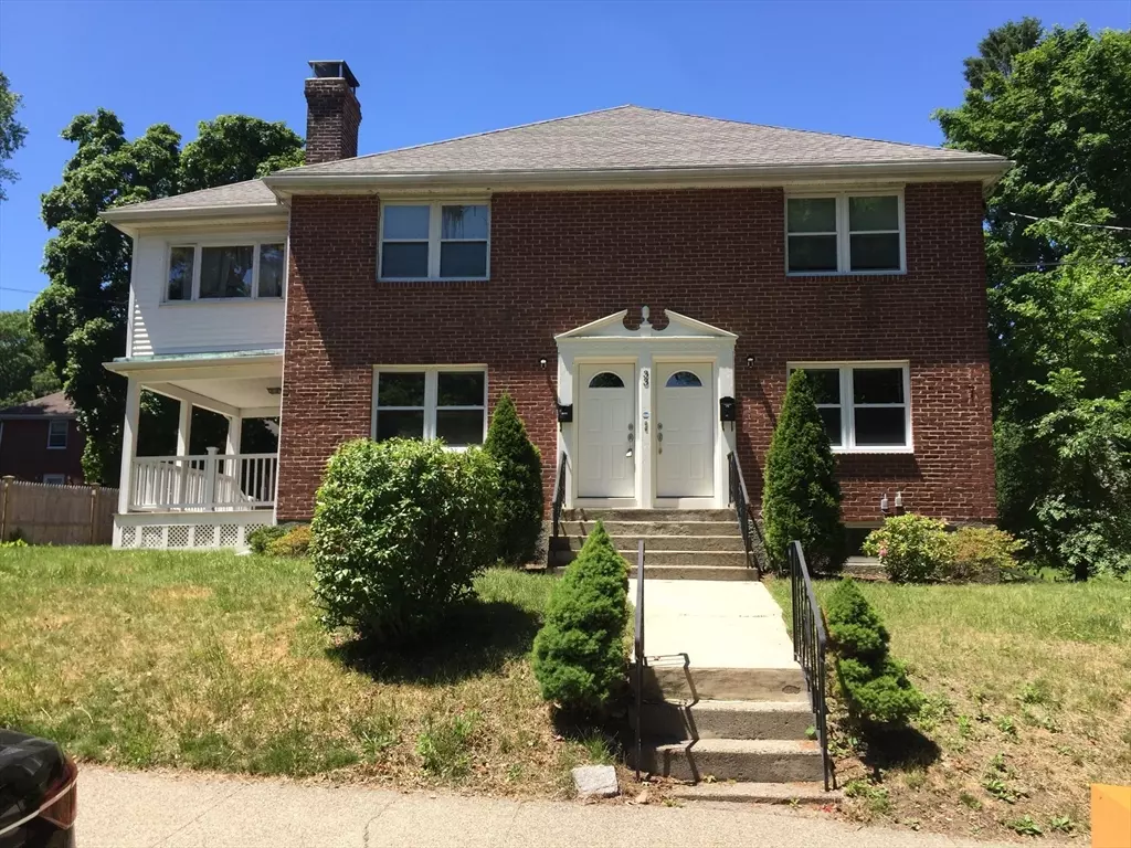 Newton, MA 02460,33 Blake St #2