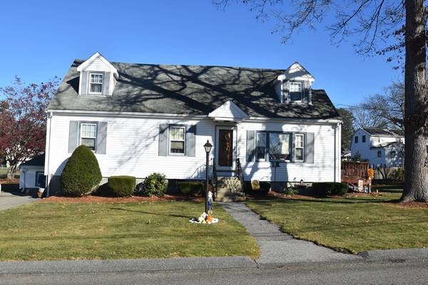 30 Ridgeway Avenue, Billerica, MA 01821