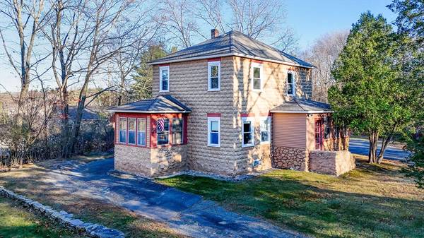 7 East Dracut, Methuen, MA 01844