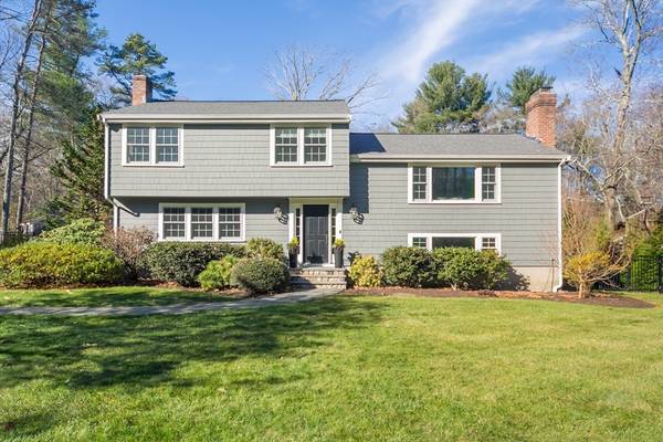 9 Aqueduct Rd, Natick, MA 01760