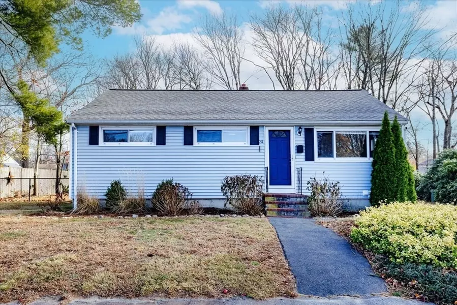 31 Revere St, Holbrook, MA 02343