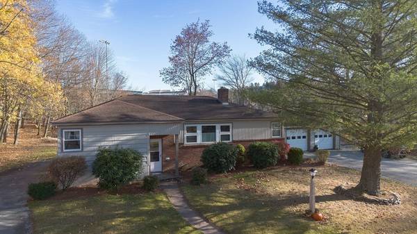 40 Hunthurst Circle, Worcester, MA 01602