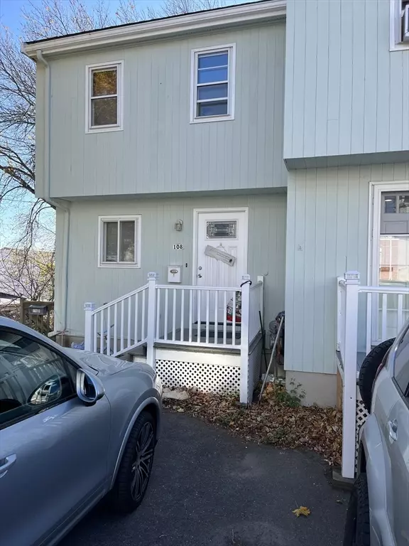 Revere, MA 02151,108 Pearl Ave #3