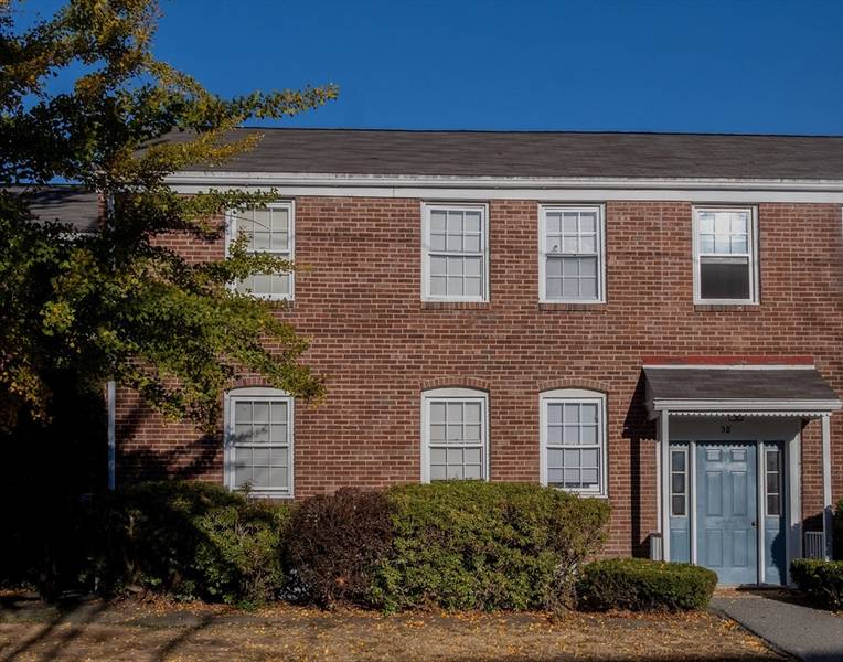 58 Colony Rd #1A, West Springfield, MA 01089