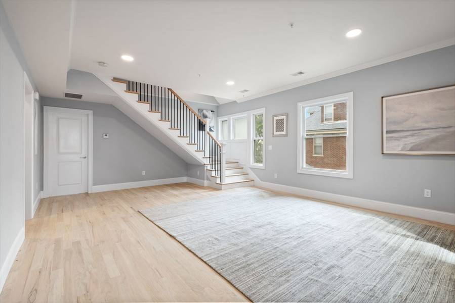 7 Waumbeck #2, Boston, MA 02121