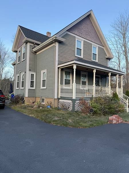 686 Pleasant St, Attleboro, MA 02703