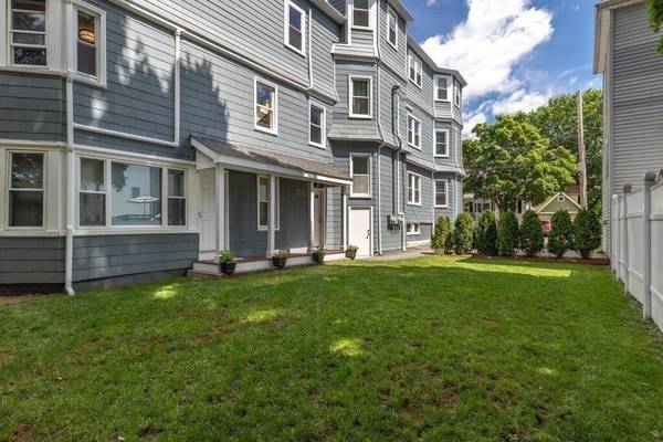 Arlington, MA 02474,13 Cottage Ave #2R