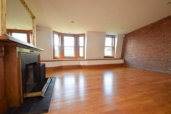 17 Holyoke St. #4, Boston, MA 02116