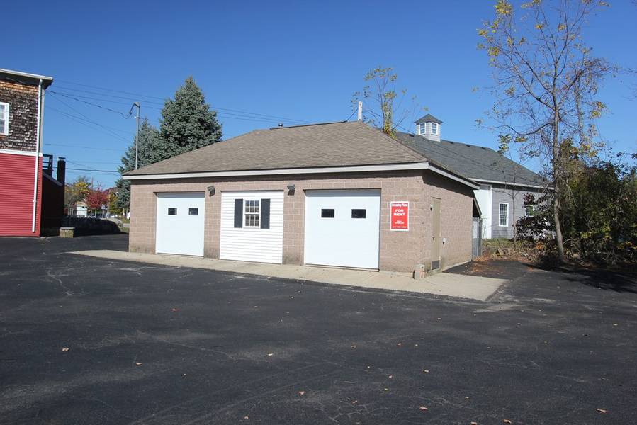 326 Union St #Garage, Franklin, MA 02038