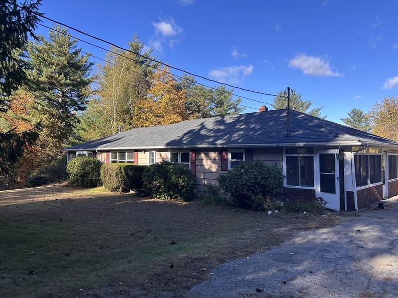 108 Mashapaug Rd, Sturbridge, MA 01566