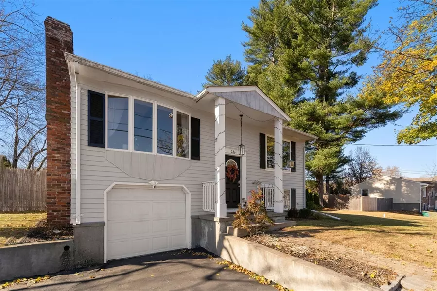 286 Mendon Rd, North Attleboro, MA 02760